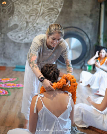 200 Hour Yoga Teacher Training in Bali : Bali Yoga School
