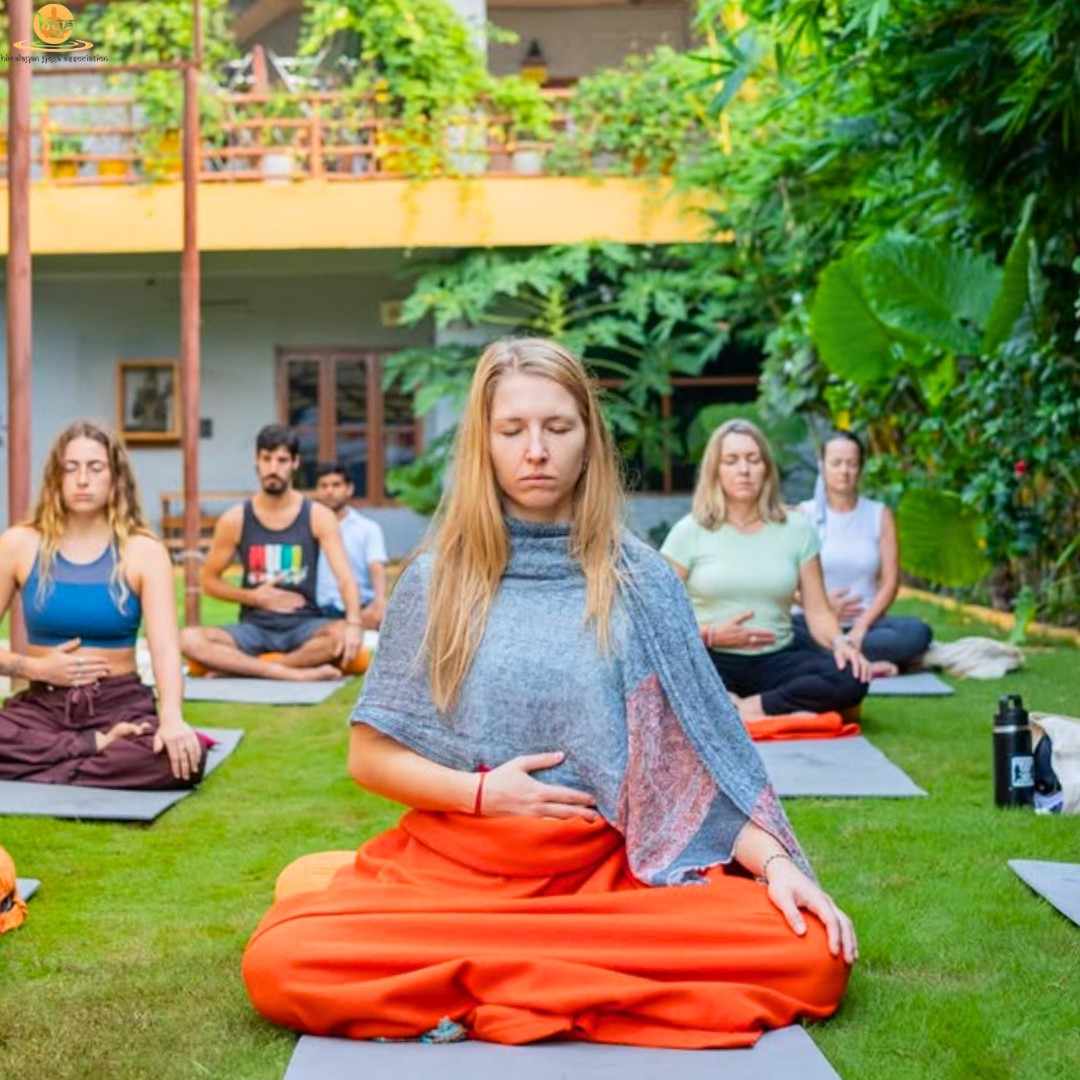 200 hour yoga teacher training in Rishieksh India