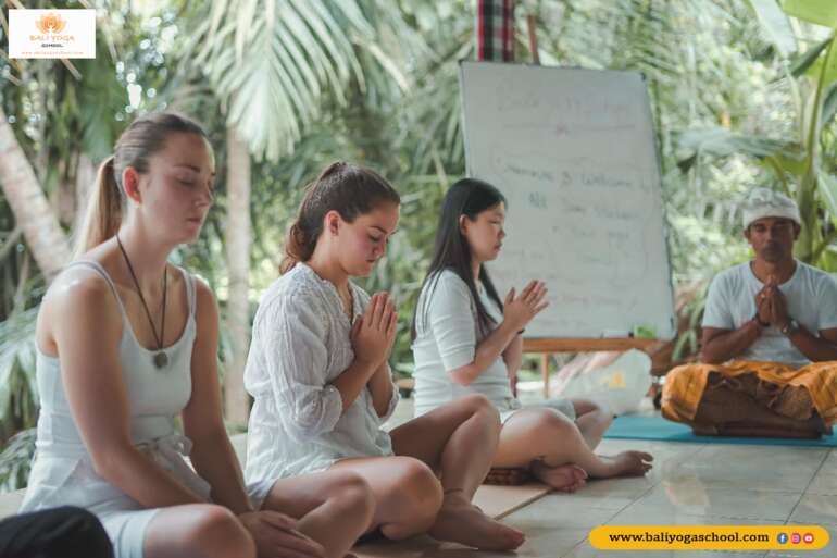 Best luxury Yoga Retreat in Bali : Bali Yoga School : Yoga Retreat in Bali