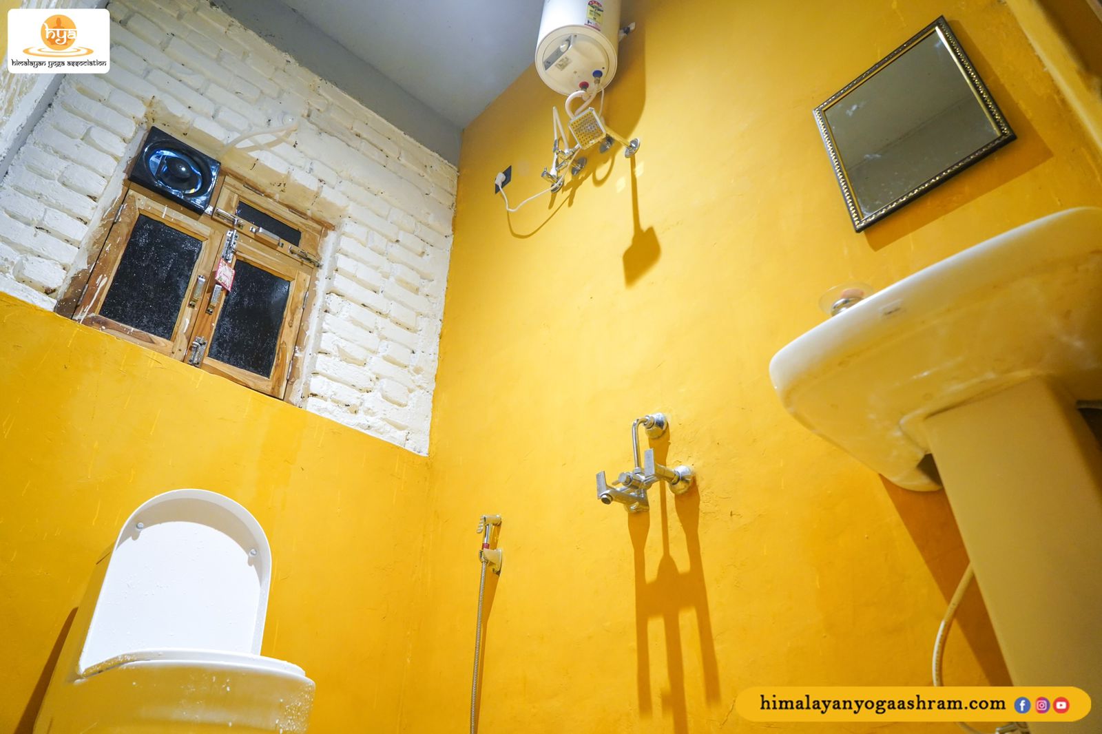 Himalayan Yoga Ashram Pictures | Yoga Teacher Training In Rishikesh India