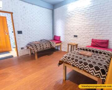 Himalayan Yoga Ashram in Rishikesh India bedroom