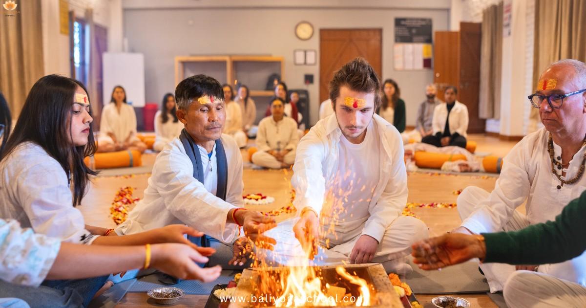 500 hour yoga teacher training in Rishikesh India