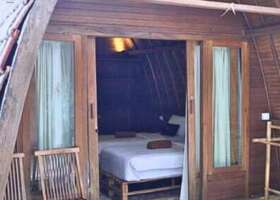 Bali Yoga School sharing room picture